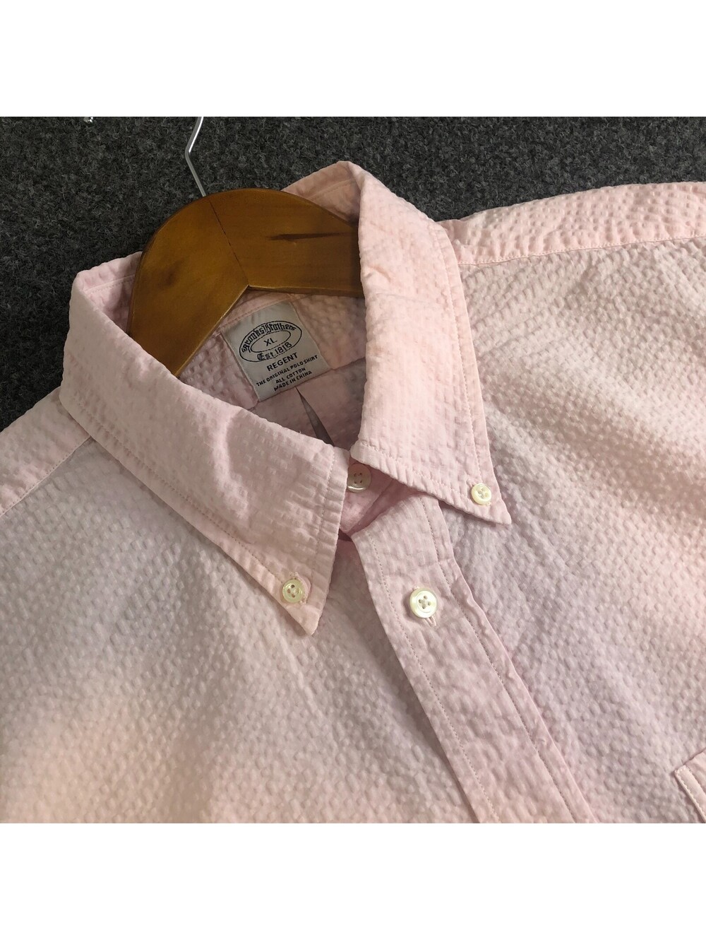 Brooks Brothers Shirt Mens Extra Large Pink White Regent Seersucker Button Down
